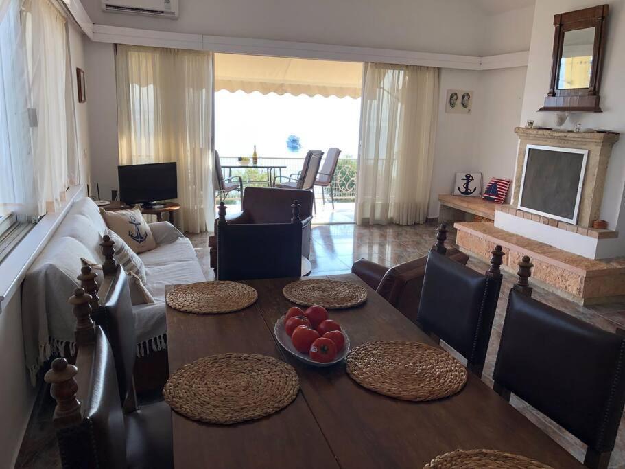Sea View Apartment With Swimning Pool Mesongí Extérieur photo