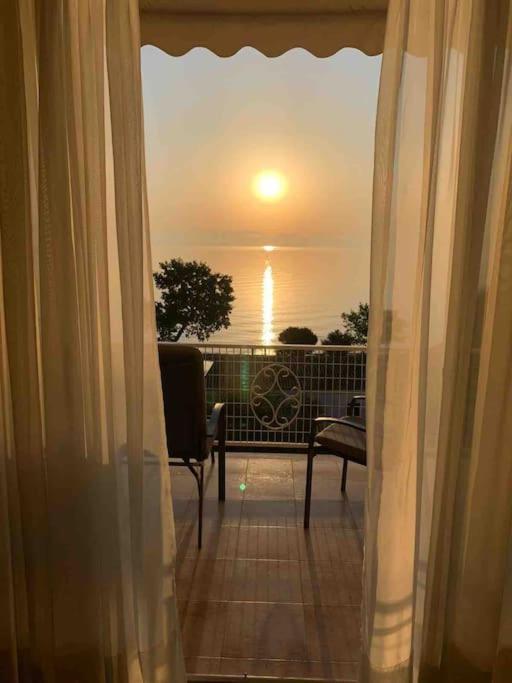 Sea View Apartment With Swimning Pool Mesongí Extérieur photo