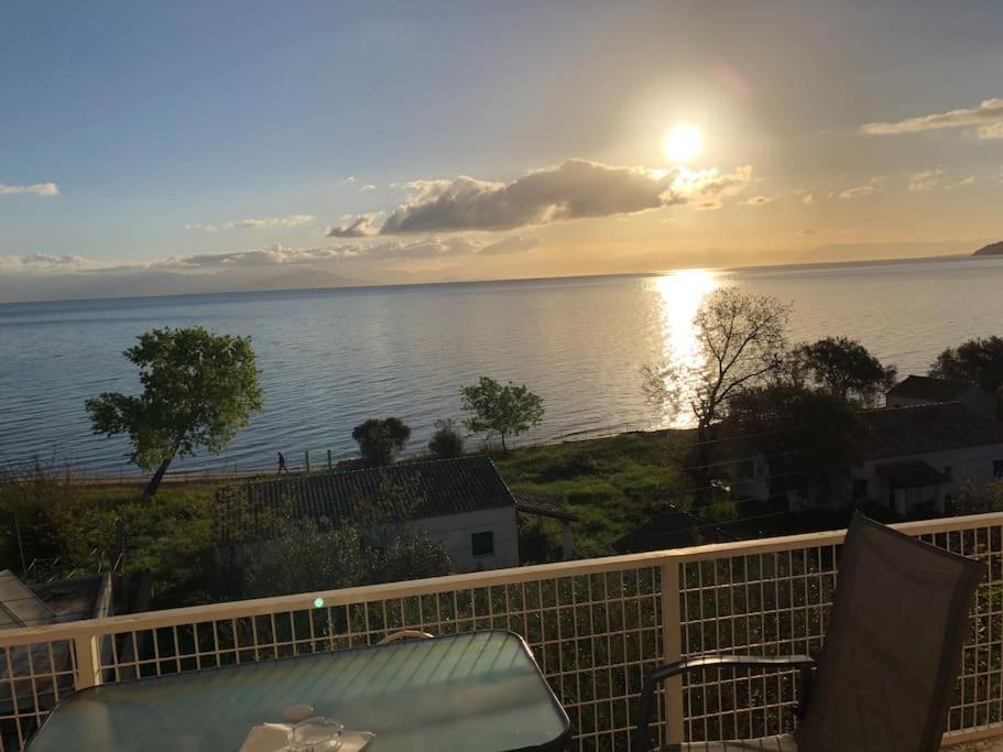 Sea View Apartment With Swimning Pool Mesongí Extérieur photo